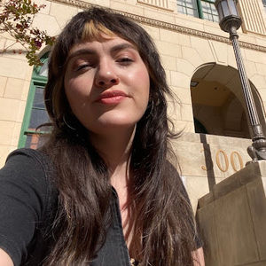 Meet your Posher, Analia
